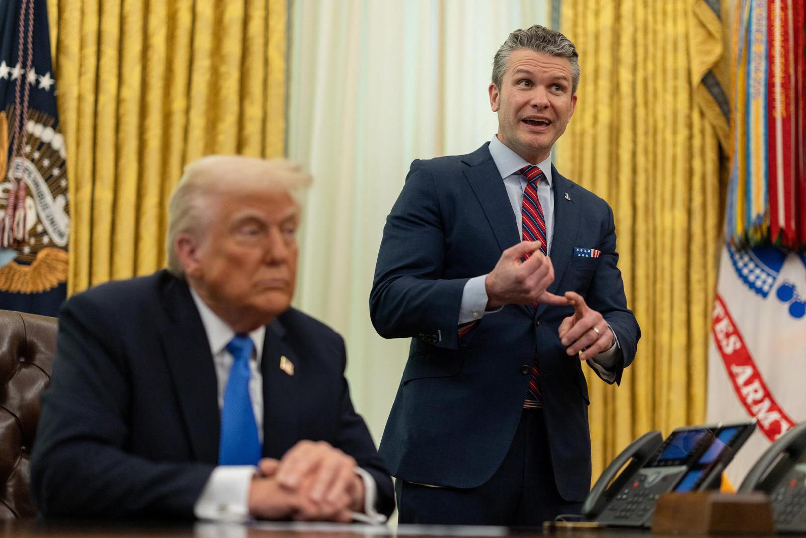 Hegseth je navodno podijelio iste detalje napada koji su objavljeni prošlog mjeseca u magazinu The Atlantic nakon što je njegov glavni urednik, Jeffrey Goldberg, greškom uključen u zasebnu grupu na aplikaciji Signal, u neugodnom incidentu u kojem su sudjelovali svi najviši dužnosnici nacionalne sigurnosti predsjednika Donalda Trumpa. 