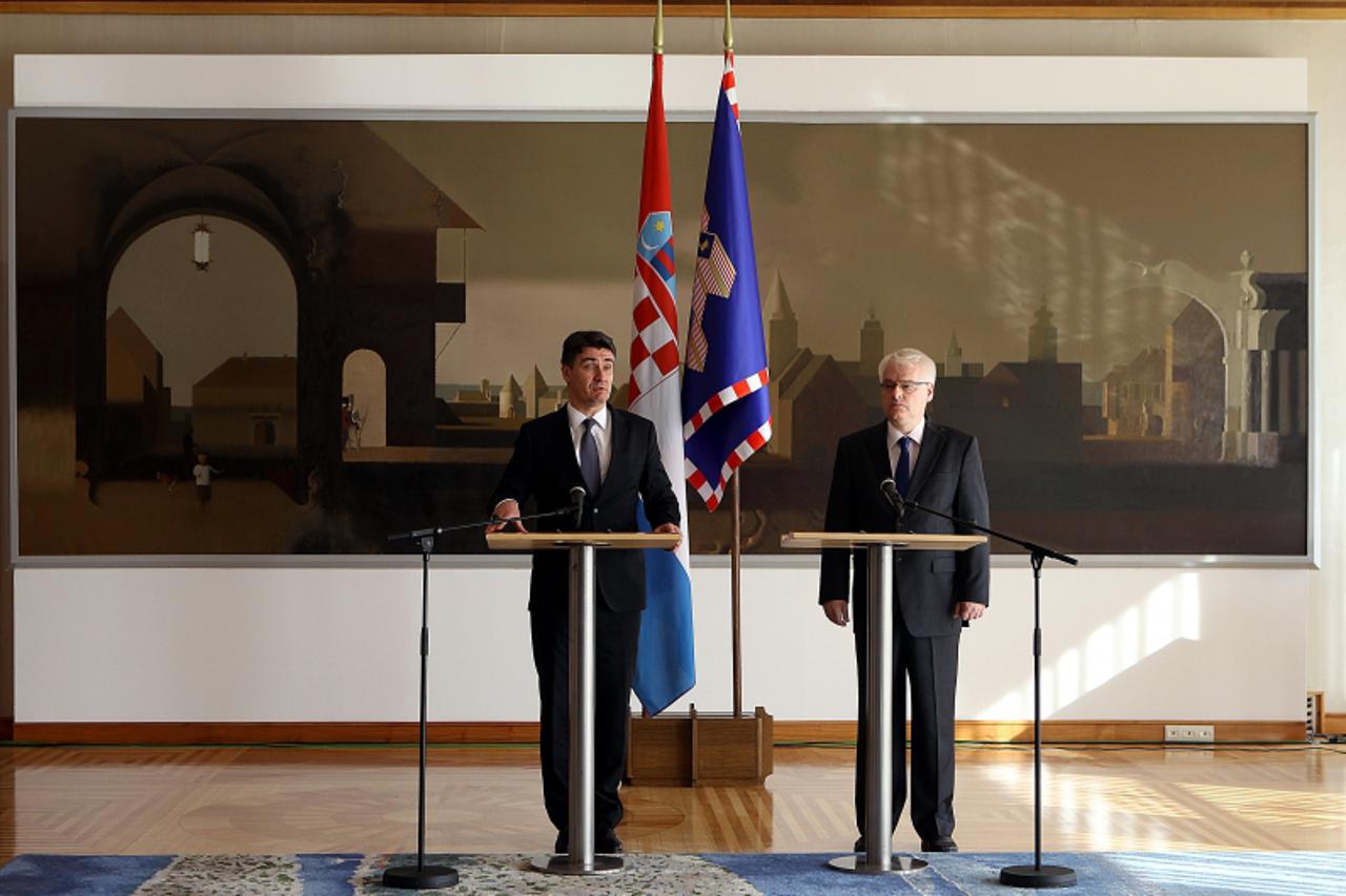 '22.10.2012., Zagreb - Predsjednik Vlade Zoran Milanovic i predsjednik Republike Hrvatske Ivo Josipovic dali su izjavu u Uredu predsjednika RH povodom nedavnih dogadjaja oko navodnih nezakonitih postu