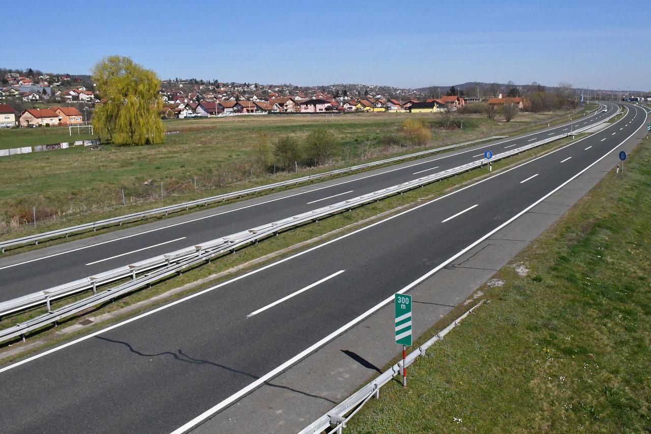 Pustom autocestom A3 kroz Slavoniju prometuju uglavnom kamioni
