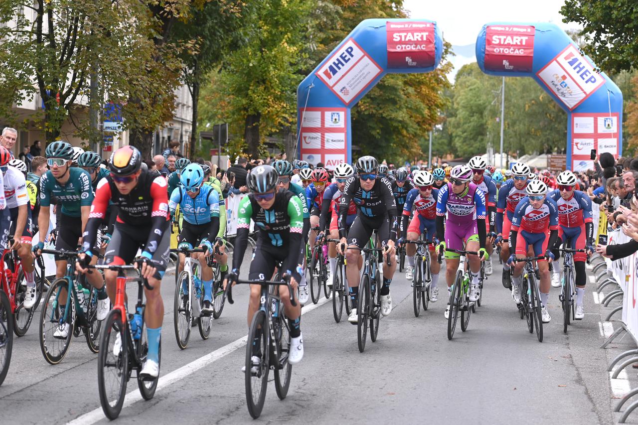 Iz Oto?ca startala 2. etapa utrke CRO Race , cilj je u Zadru