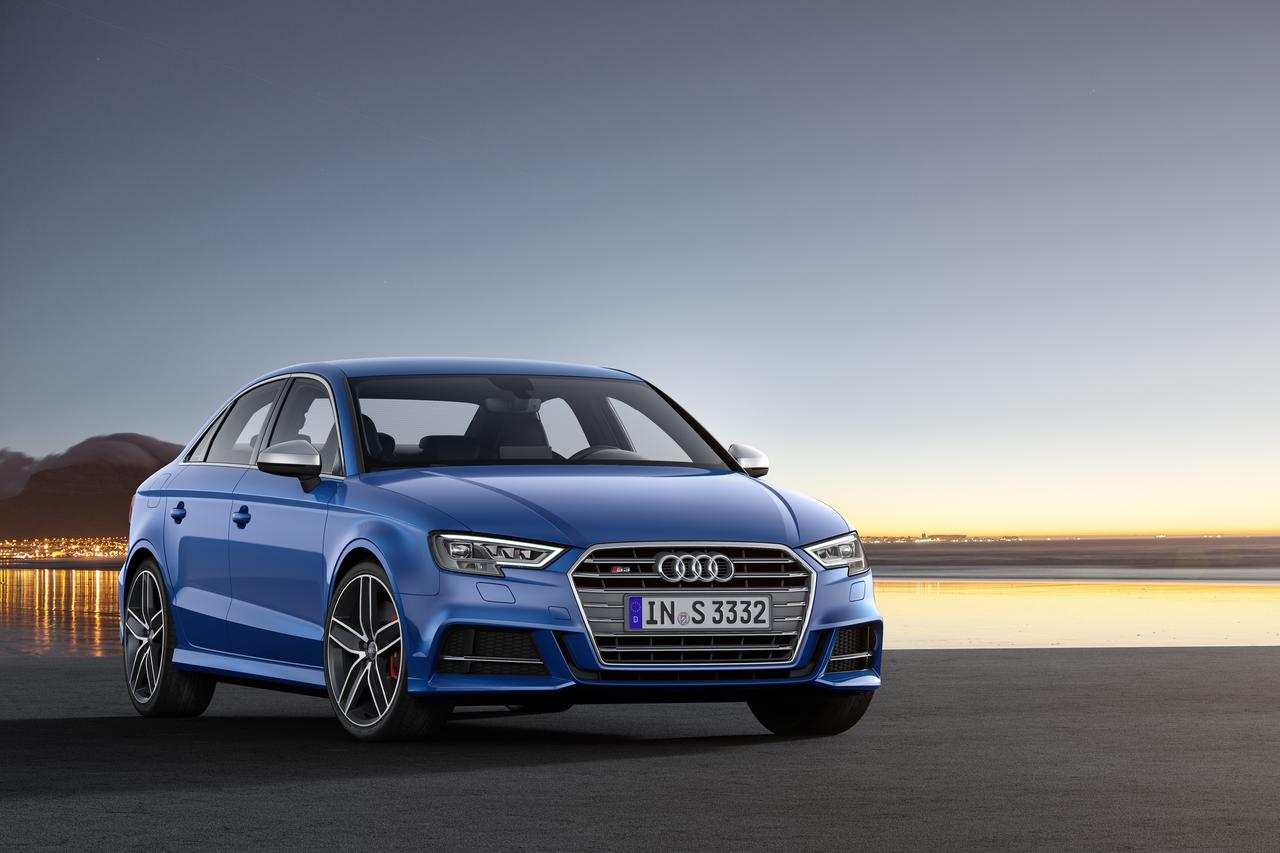 Static photo,  Colour: Sepang Blue