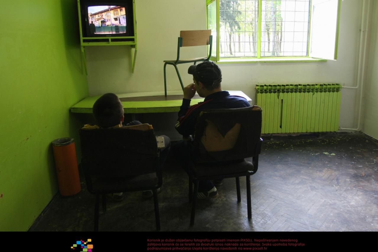 '20.04.2011., Zagreb - Obiljezavanje osamnaeste godisnjice Odgojnog zavoda Turopolje. Derutnom odgojnom centru Rotary Club Zagreb poklonio je montazni objekt za informaticku igraonicu. Dnevni boravak 