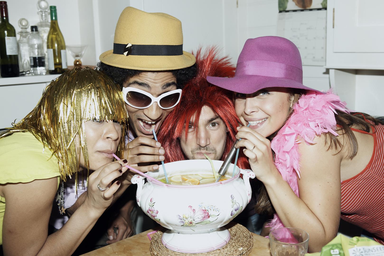 Slamke su napravljene od polipropilena koji može otpuštati opasne kemikalije koje mogu prouzročiti probleme s hormonima u organizmu, posebice s estrogenom. 


