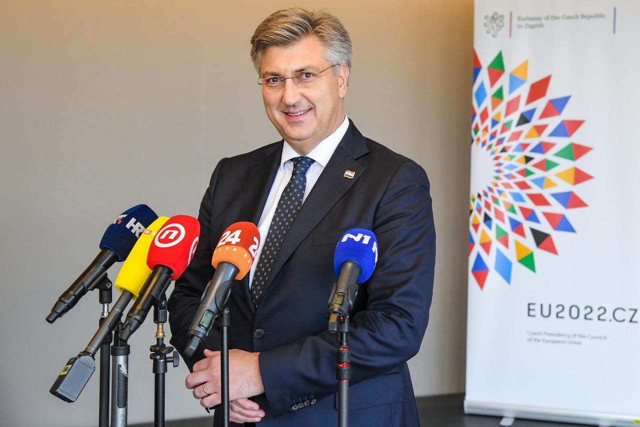Zagreb: Plenković dao izjavu za medije nakon sastanka s veleposlanicima zemalja članica EU