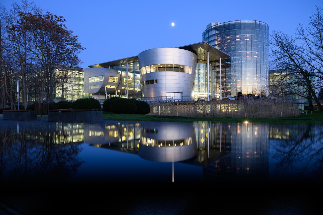 Volkswagen's Transparent Factory in Dresden