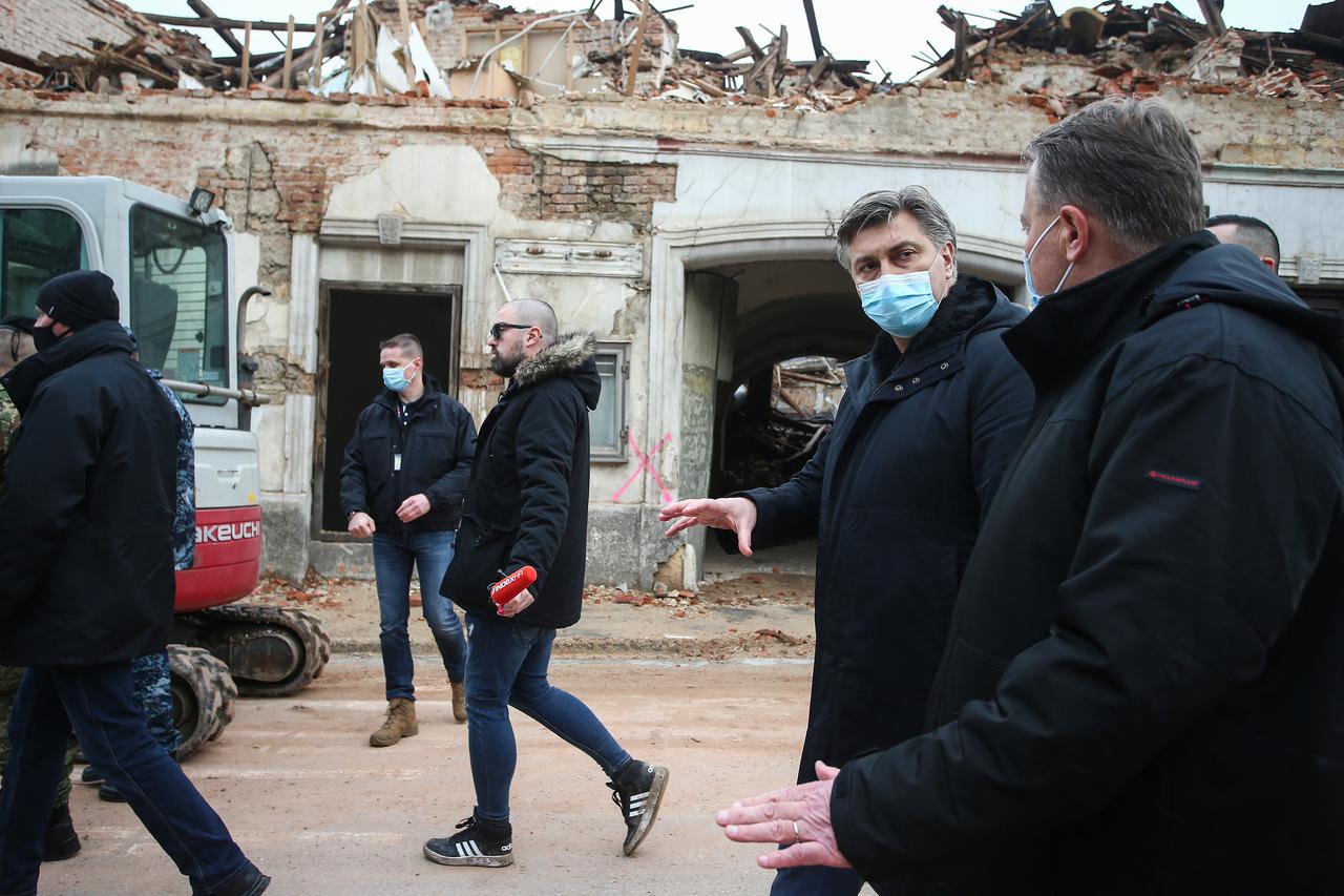 Andrej Plenković obišao centar Petrinje