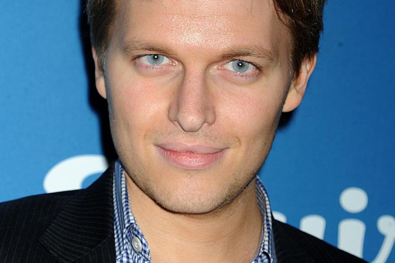 ronan farrow