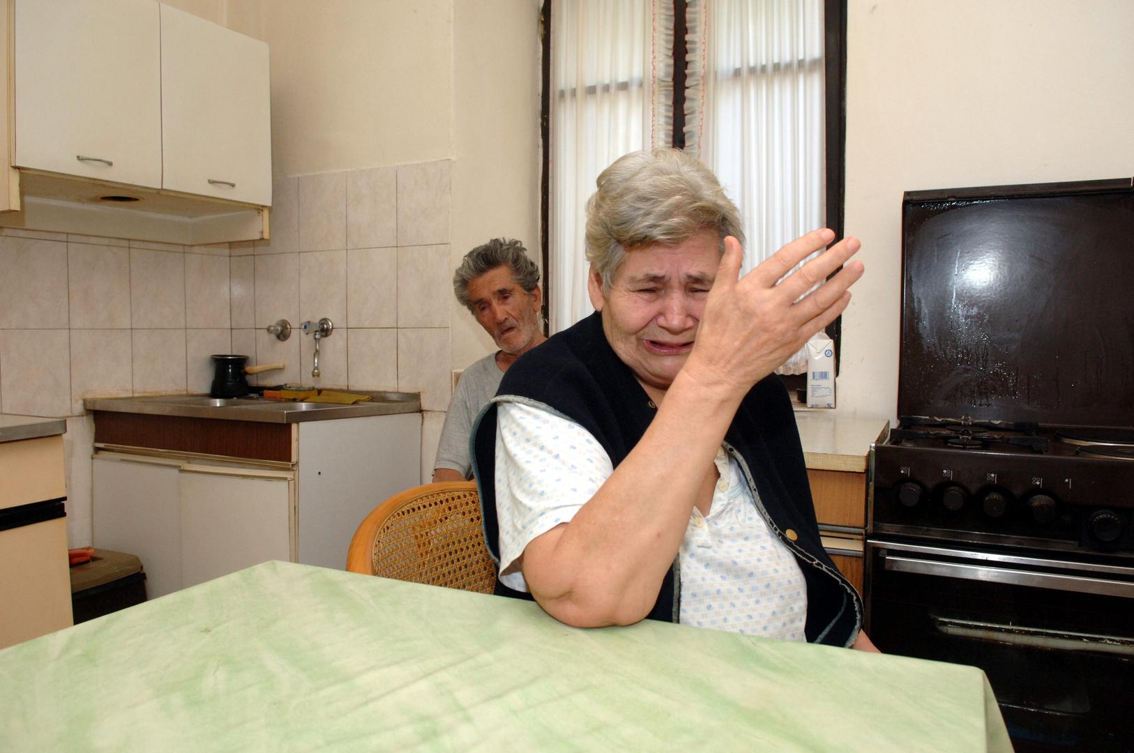 Darko Gajić (38) u lipnju 2010. godine ubio je svoje dvije kćeri Patriciju (14) i Petru (6), a potom presudio sebi. To je učinio pred očima supruge Željke (34) s kojom nije živio u njezinu domu u zagrebačkoj Dubravi. Ubojica je policiji bio poznat po nasilju i krađama.