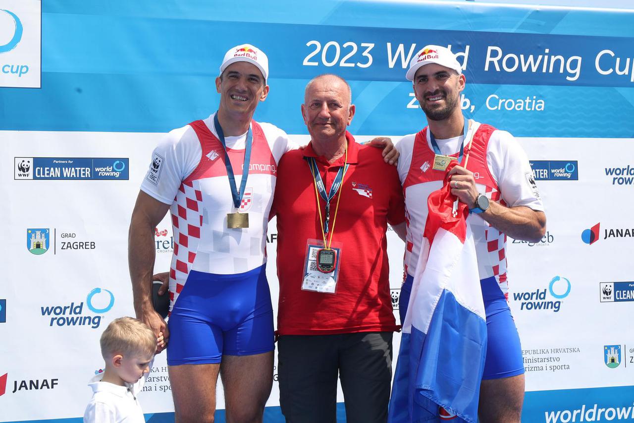 Zagreb: Braća Sinković  osvojili su  zlatnu medalju u dvojcu na pariće na Svjetskom veslačkom kupu