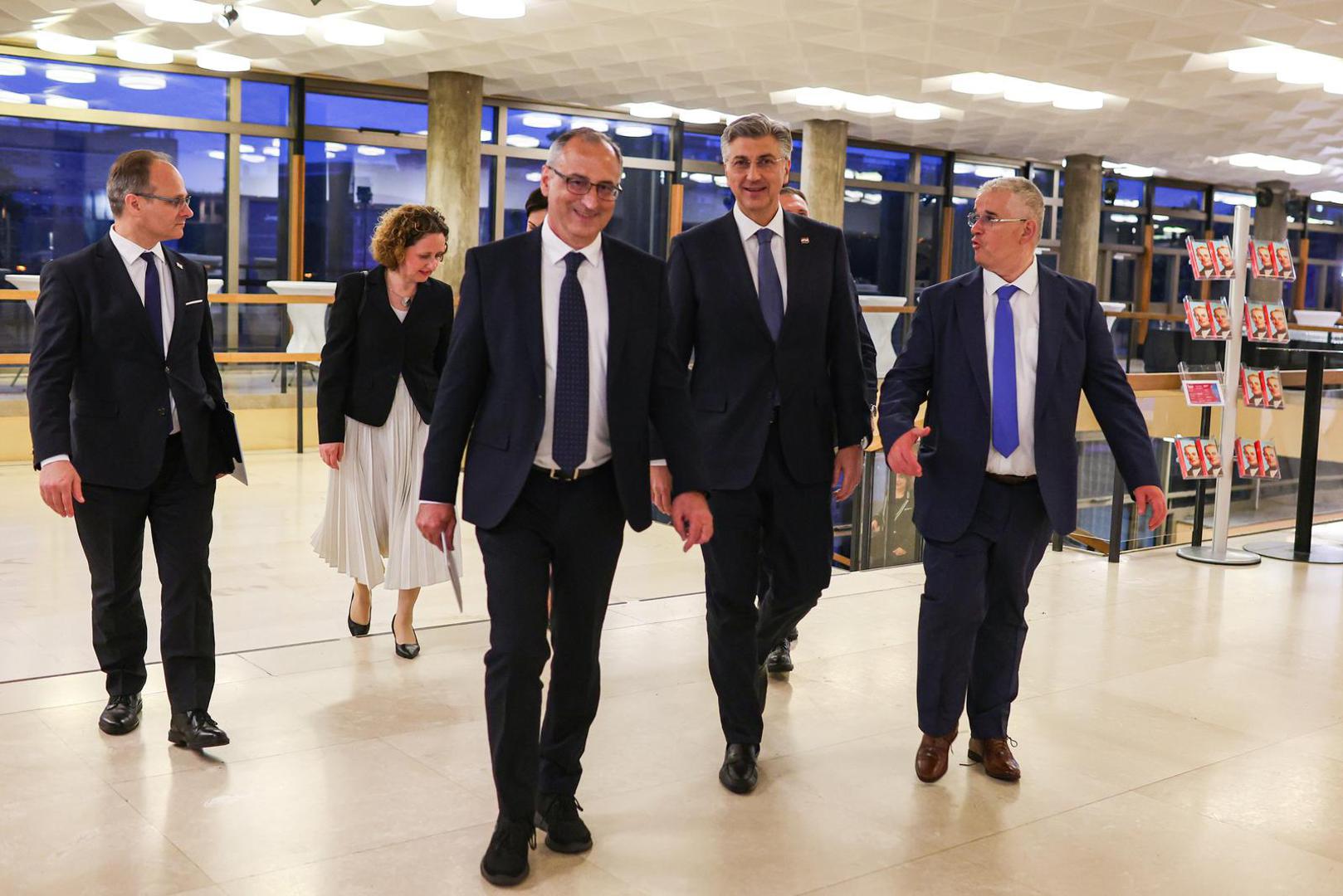 Na svečanosti su se pojavili i premijer Andrej Plenković te ministrica kulture Nina Obuljen Koržinek.