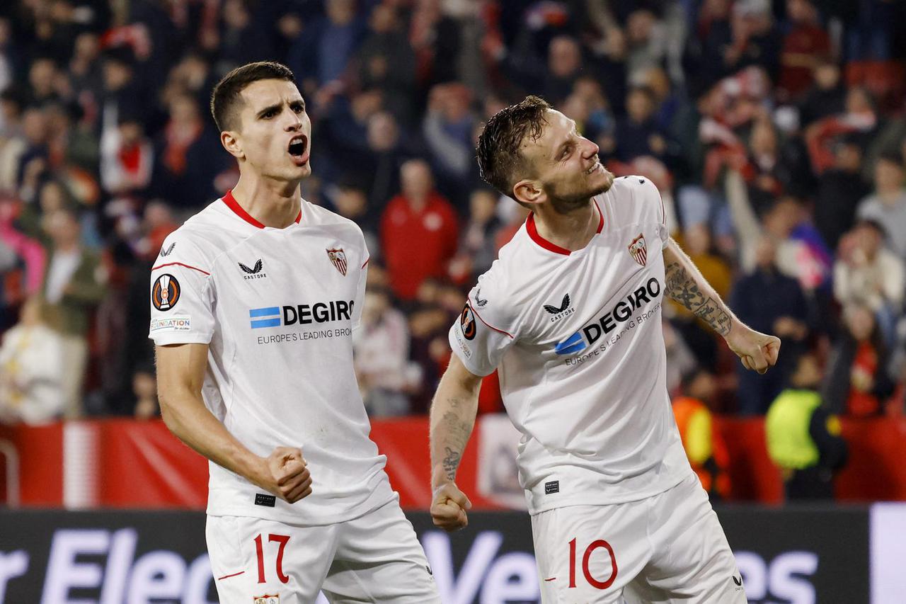 Europa League - Round of 16 - First Leg - Sevilla v Fenerbahce