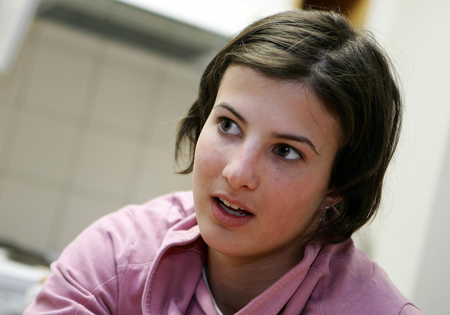 Podsjetimo, u skijaškoj karijeri je tri puta nastupala na Olimpijskim igrama, hrvatske boje branila je 2002. godine u Salt Lake Cityju, 2006. godine u Torinu i 2010. godine u Vancouveru. Dvaput se penjala na podij u utrkama Svjetskog kupa, prvi put na Sljemenu 2007. godine (drugo mjesto u slalomu), pa iste godine i u kanadskoj Panorami (treće mjesto u slalomu).

