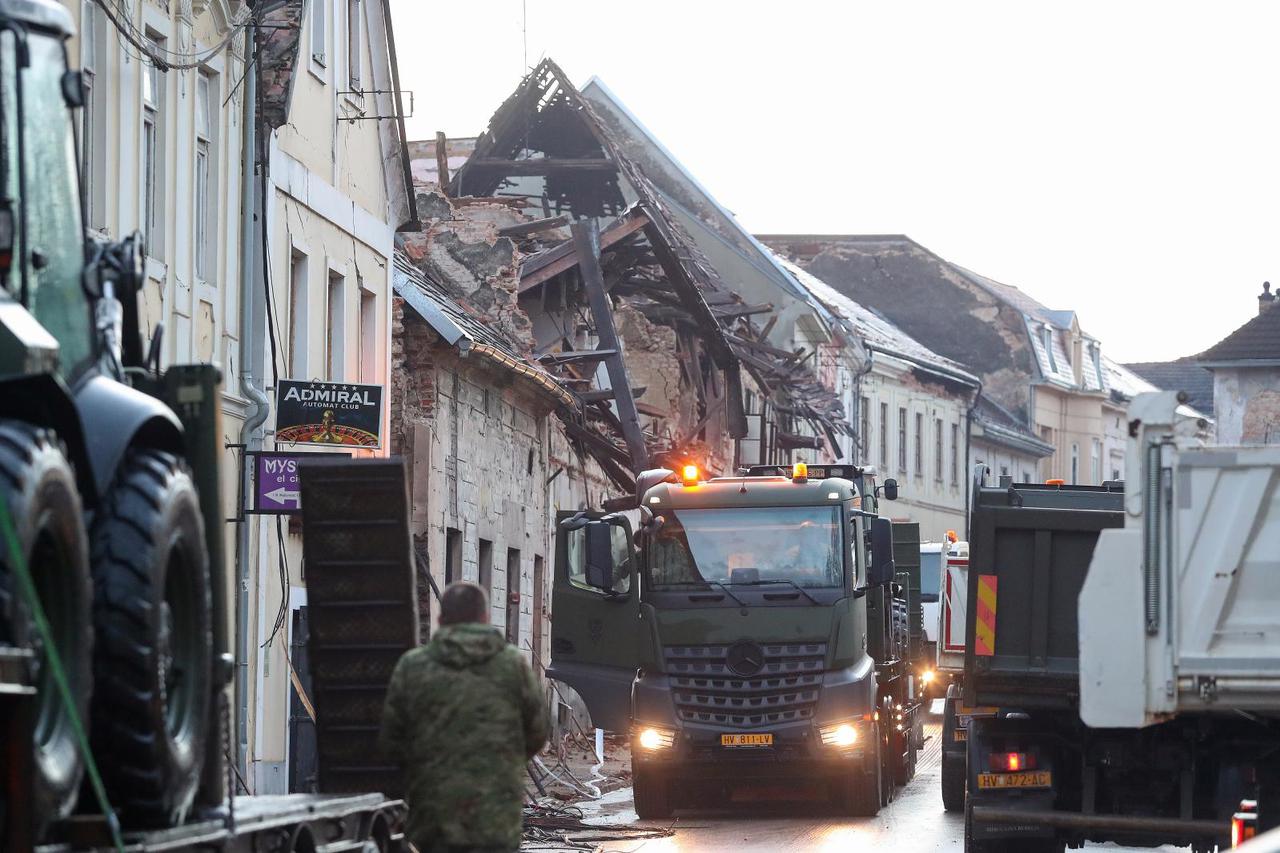 Petrinja: Jutro nakon razornog potresa
