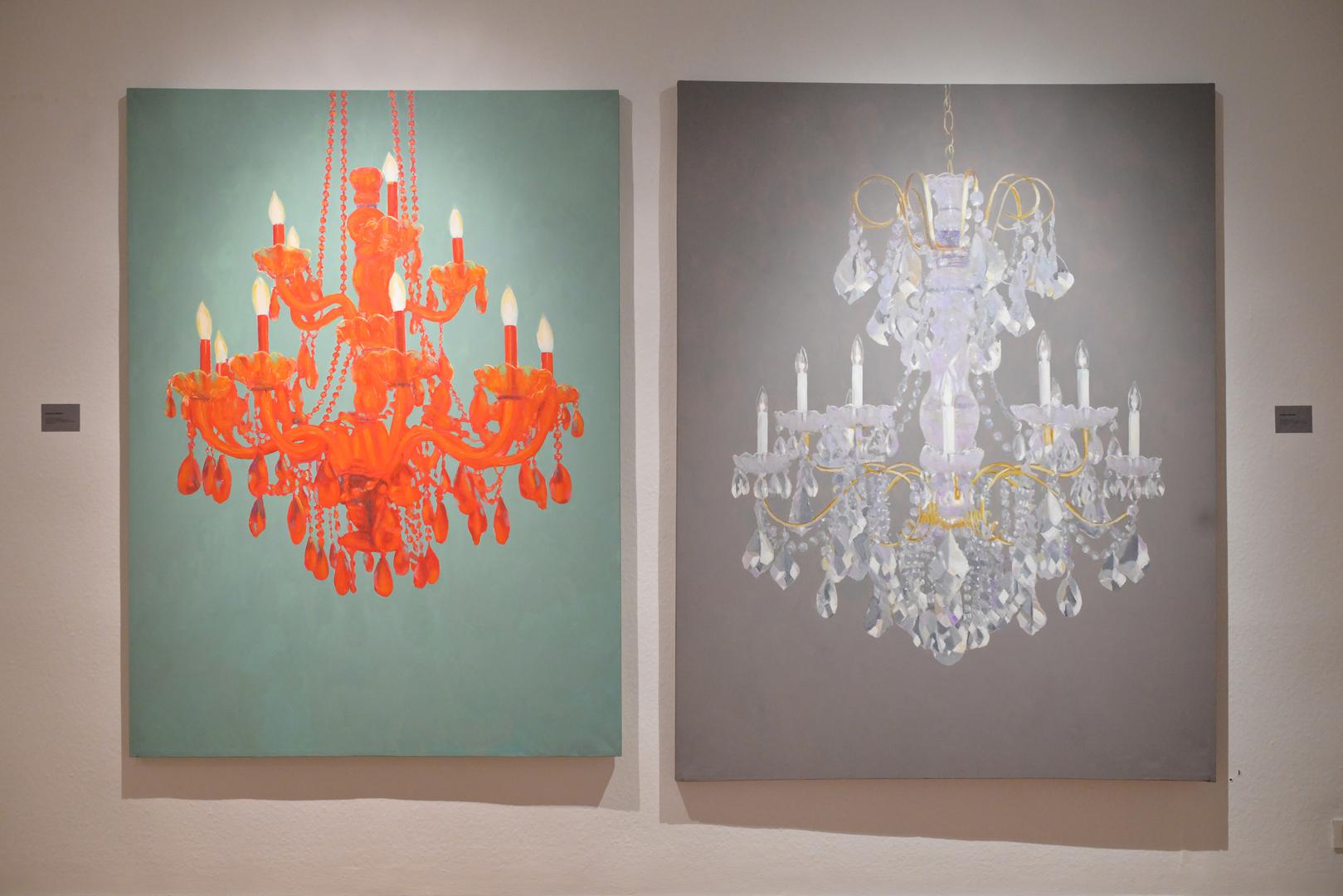 Još jedan kuriozitet je da je ove godine na javni natječaj za sudjelovanje došao rekordan broj prijava, oko njih 260, a izabrano je i u Klovićevim dvorima izloženo 56 izabranih i pet pozvanih umjetnika