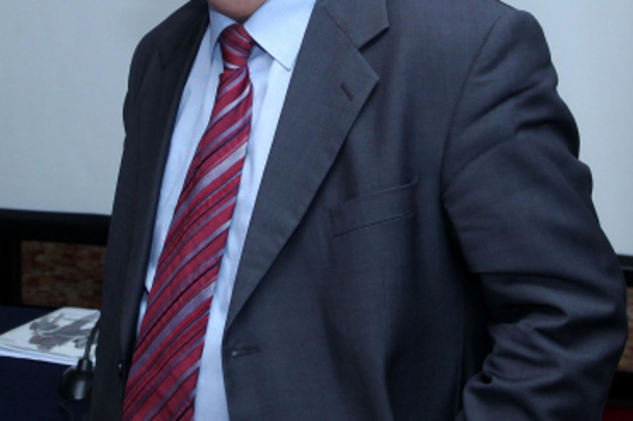 '08.02.2012., Zagreb - Borislav Skegro i Tomislav Matic iznijeli su n a konferenciji za medije svoje vidjenje slucaja Quaestus fonda  Photo. Patrik Macek/Pixsell'