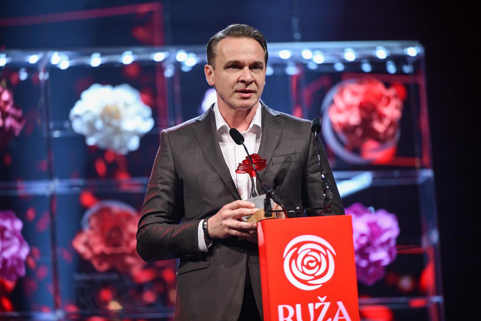 Enis Bešlagić dobitnik Večernjakove ruže