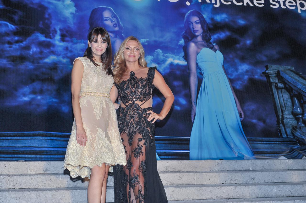 10. Rijecke stepenice, modna manifestacija odzana ispred Hotela Bonavia