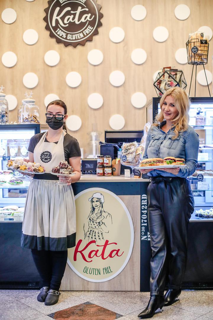 02.11.2021., Zagreb - Iva Zovko vlasnica je brenda Katin kruh bez glutena i novootvorenog ducana Kata Brunch (bezglutenski brunch bar) u Marticevoj ulici. Photo: Sanjin Strukic/PIXSELL