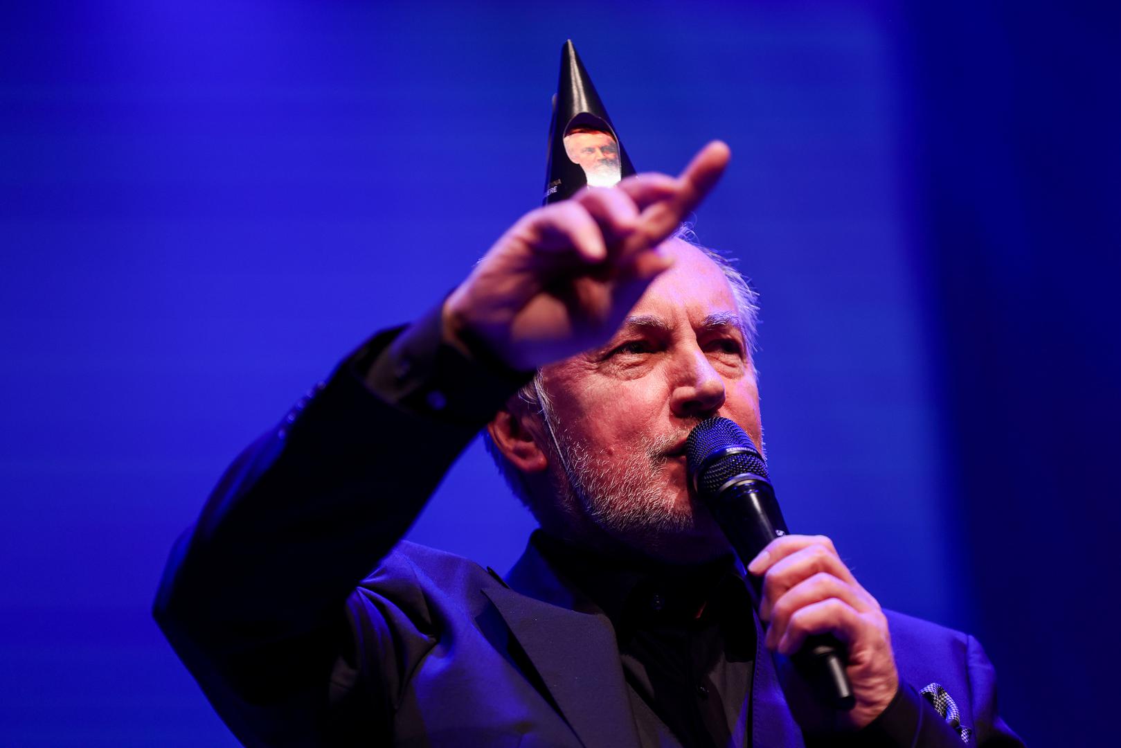 U nastavku galerije pogledajte kako je bilo na njegovu koncertu.