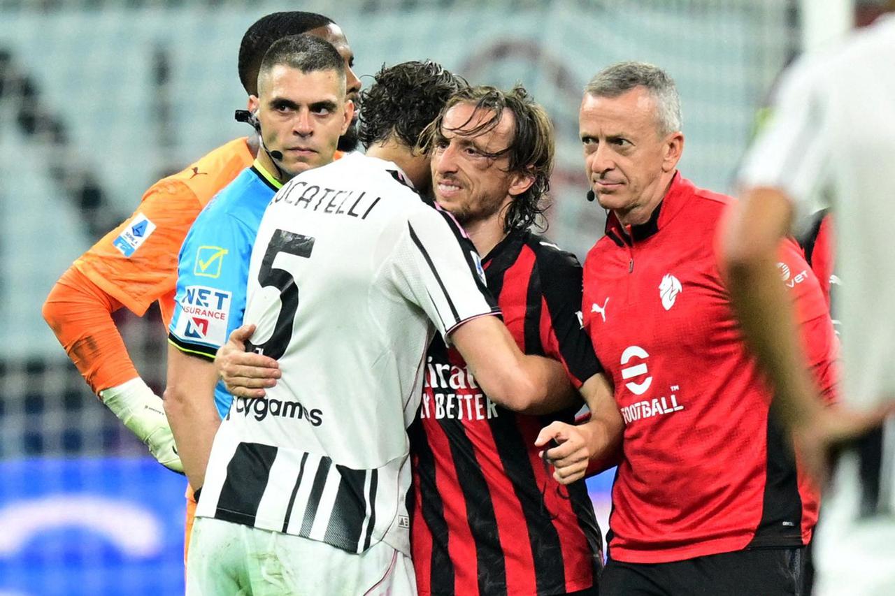 Serie A - AC Milan v Juventus