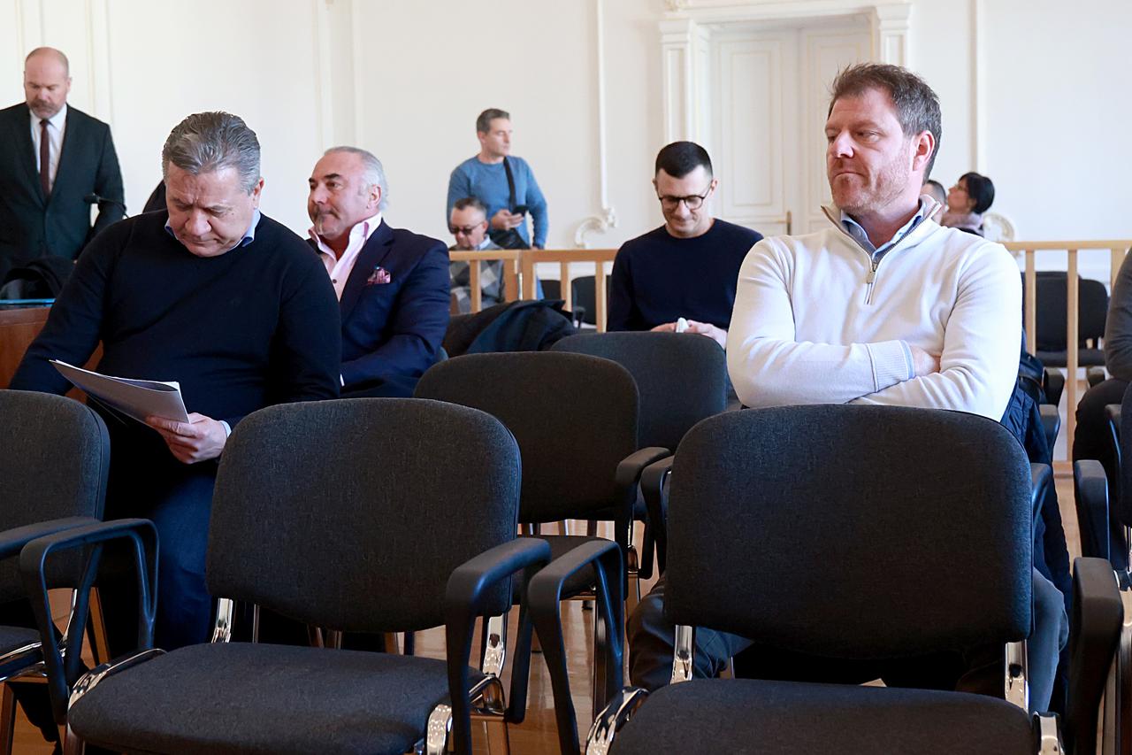 Osijek: Nastavljeno suđenje braći Zoranu i Zdravku Mamiću te drugim okrivljenicima