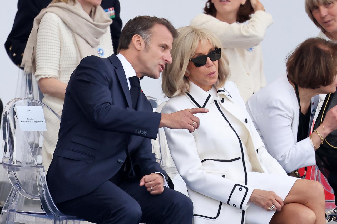 Cérémonie du 145ème défilé militaire du 14 juillet, jour de la Fête Nationale, avenue des Champs-Elysées à Paris