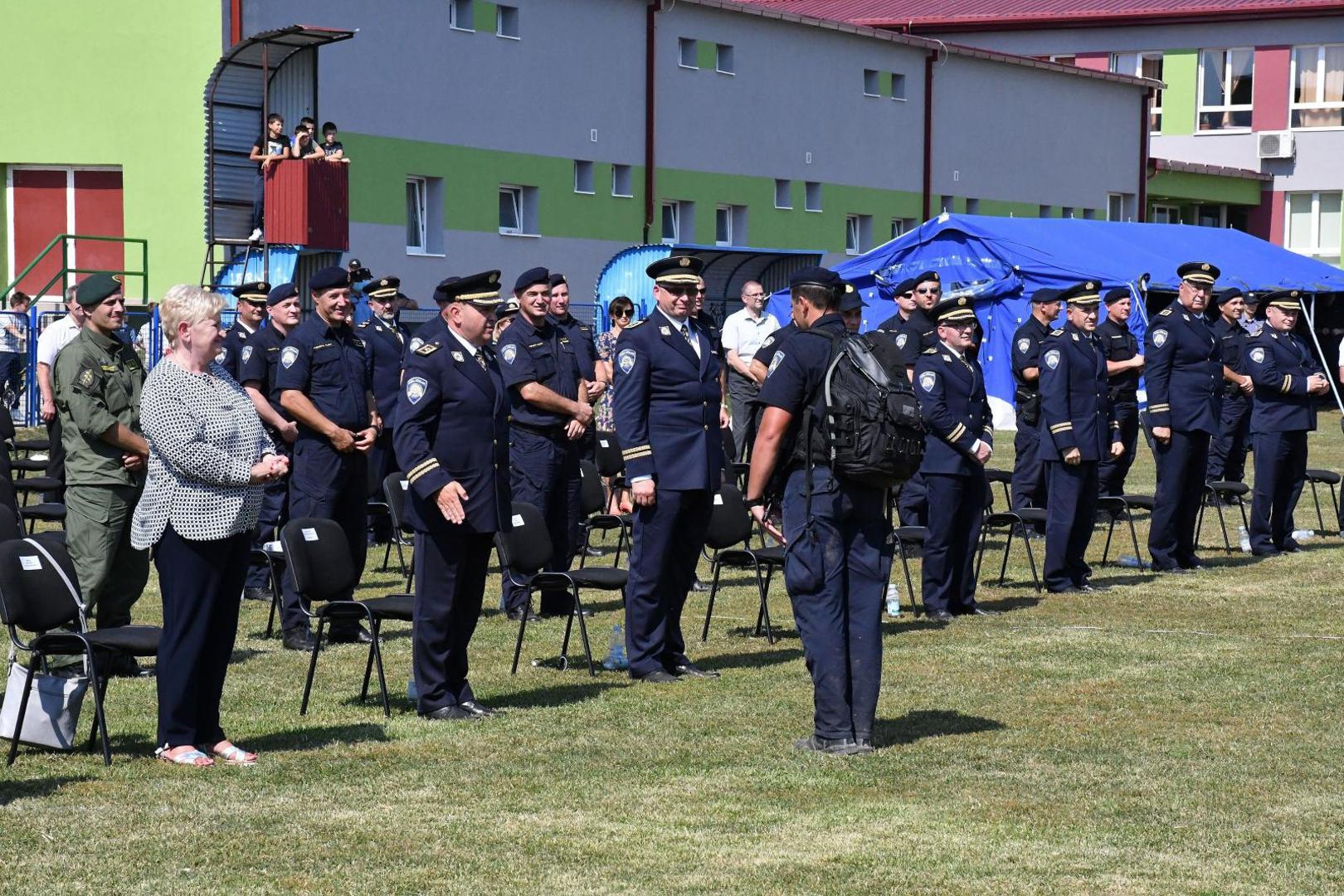 11.09.2020., Slavonski Brod - Drugi memorijal "Simo Damic" - natjecanje za najspremnije policijske sluzbenike. Prvo mjesto Zoran Mamuzic, drugo Kresimir Simic i trece Nikola Tomic. Najspremnija policajka, prvo mjesro Ines Matec Mamuzic, drugo Antonija Radeljkovic.Photo: Ivica Galovic/PIXSELL
