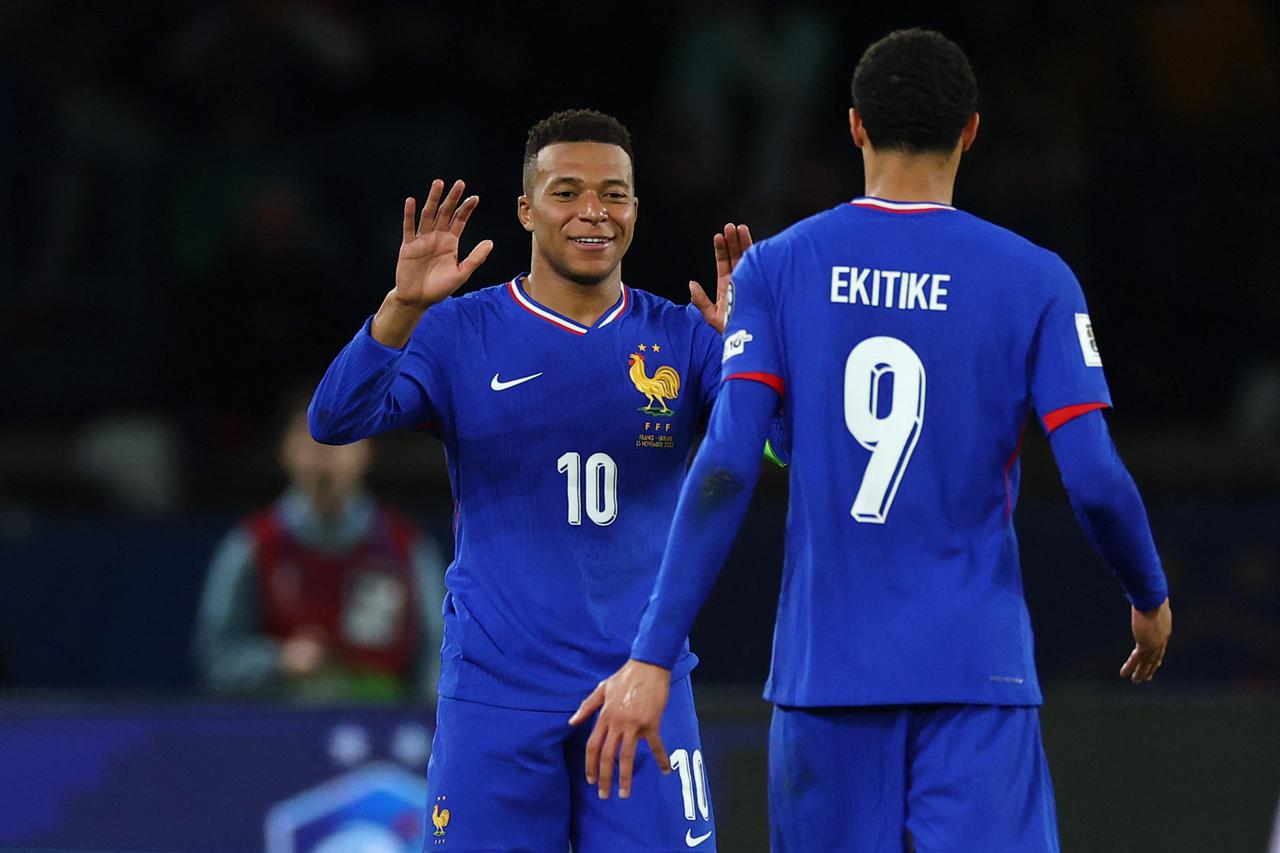 World Cup - UEFA Qualifiers - Group D - France v Ukraine