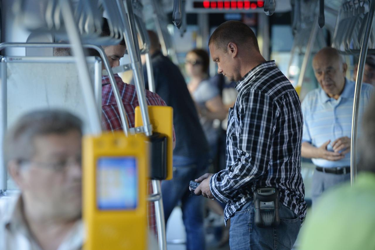 01.08.2013., Zagreb - Od danas u javnom gradskom prijevozu ukinuto je placanje prijevoznih karti putem mobilnih uredjaja, te je pojacana kontrola karata. Razlog je ispitivanje novog sustava za mobilno placanje prijevoza.  Photo: Marko Lukunic/PIXSELL