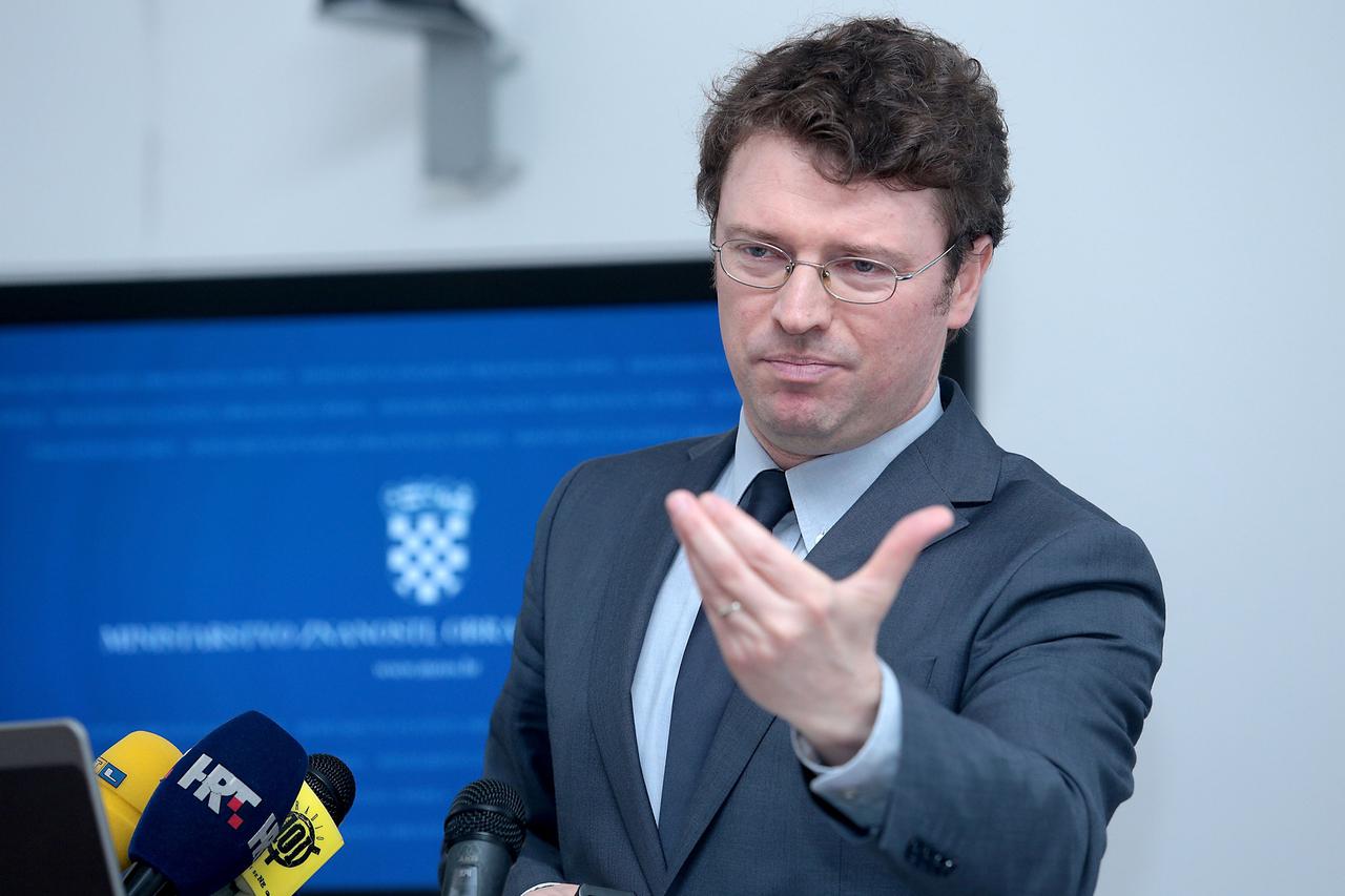 šustar jokić