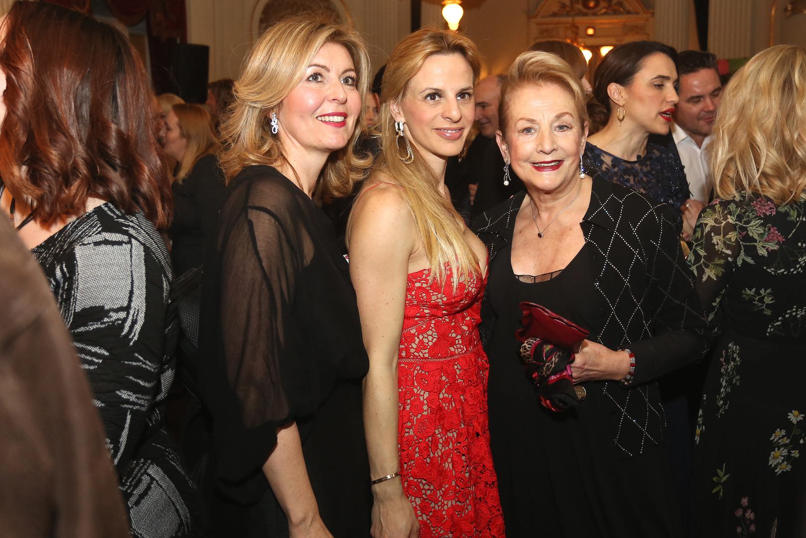 U Hrvatskom narodnom kazalištu dodijeljena prestižna nagrada Večernjakova ruža u sedam kategorija