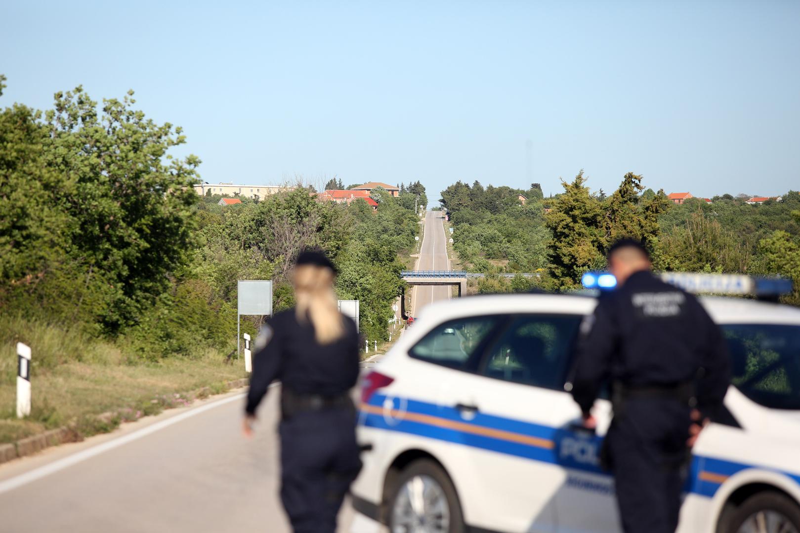07.05.2020.,Biljane Donje - U mjestu Biljane Donje kod Benkovca srusio se vojni skolski avion. Na terenu su vatrogasci iz Javne vatrogasne postaje Benkovac i policija.Photo:Marko Dimic/PIXSELL