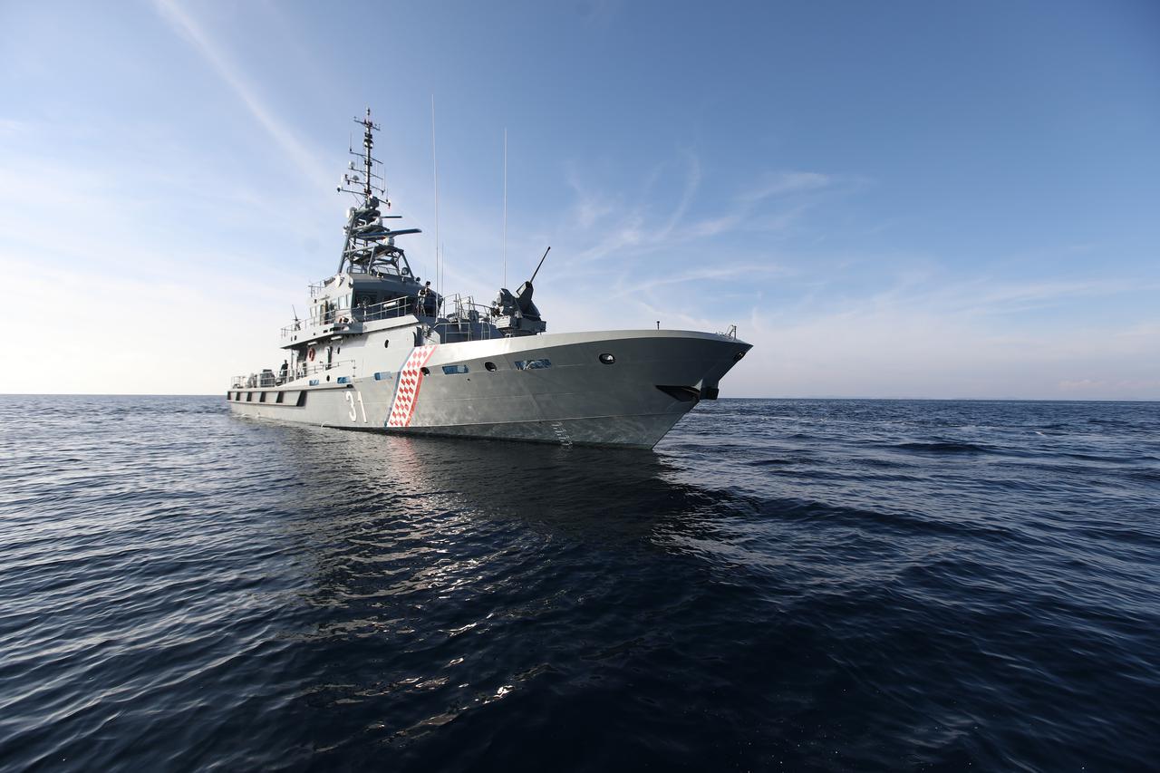 Split: Testiranje novog patrolnog broda "Omiš"