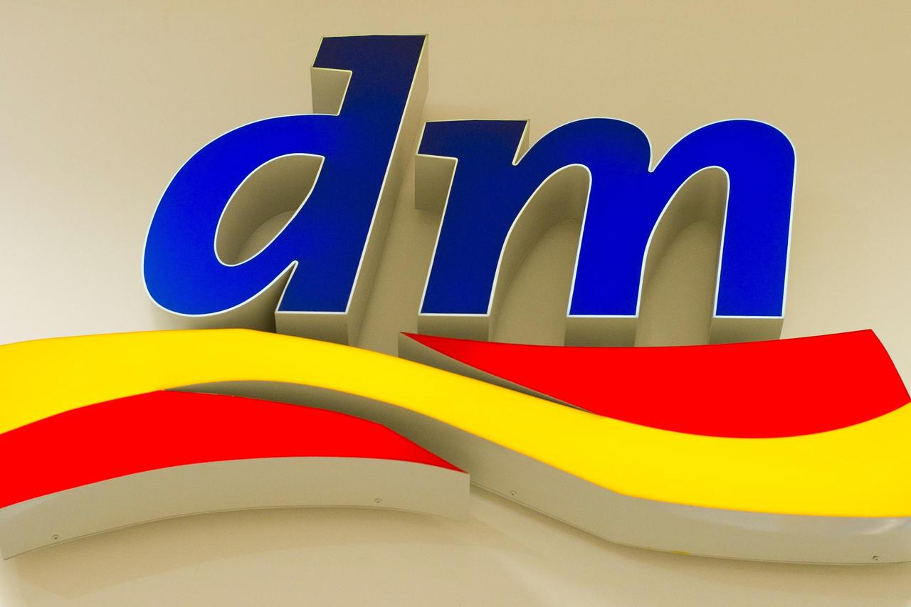 dm