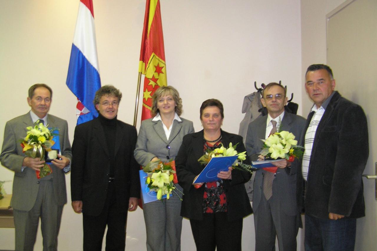 'zagorje - 25. 10. 2010.,Bedekovcina, Hrvatska - Dodjela godisnjih priznanja SS Bedekovcina, ovogodisnji laureati  - Branko Znidaric, Vodoprivreda Zagorje, Antonija Videk i Stjepan Horvatic s predsjed