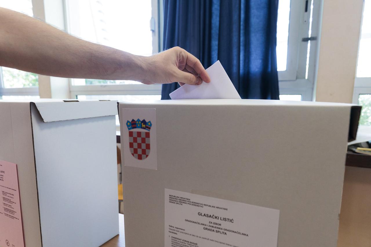 Splićani na prijevremenim izborima biraju novu gradsku vlast