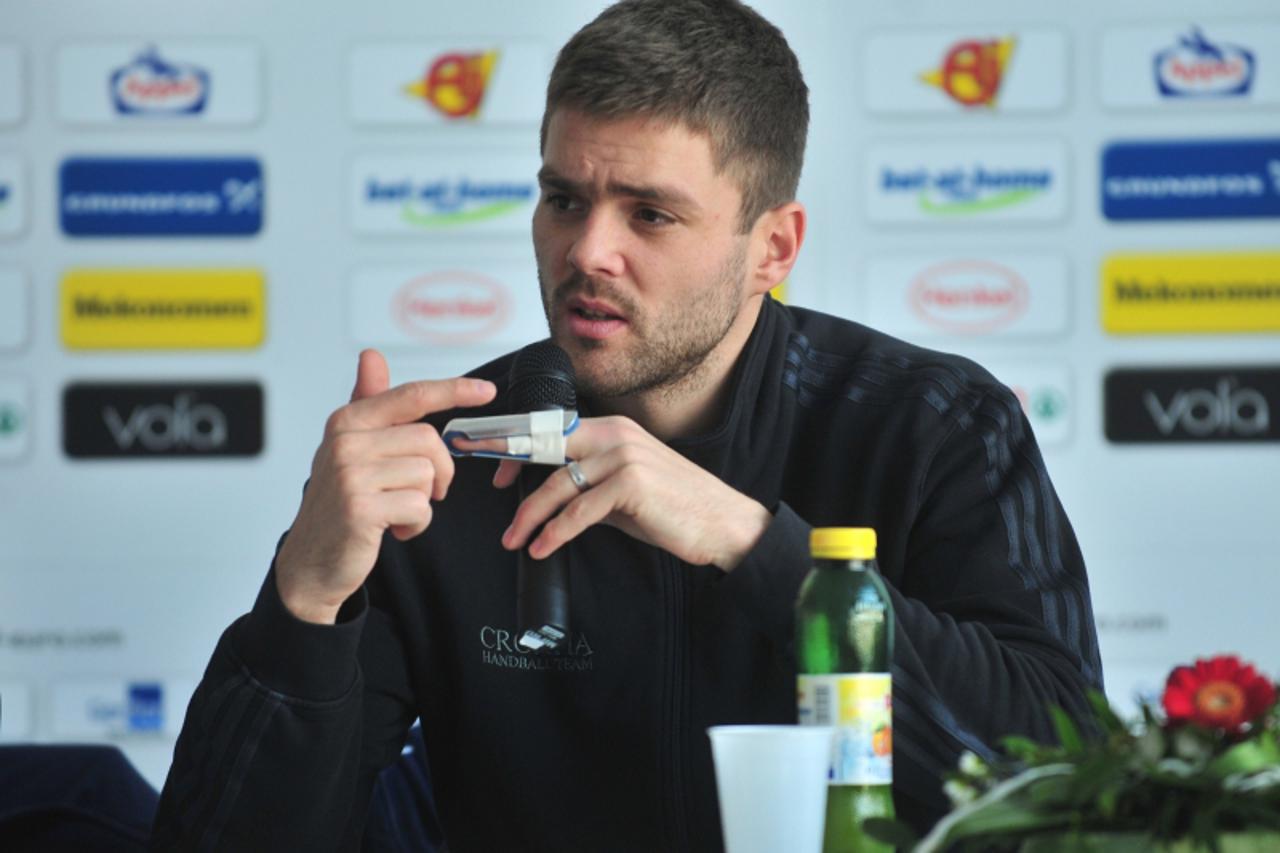 '20.01.2010. Graz, Austrija - Europsko prvenstvo rukometu 2010.Press konferencija Hrvatske rukometne reprezentacije u dvorani Messehalle Graz.Mirko Alilovic; Slavko Goluza; Drago Vukovic i Zlatko Skri