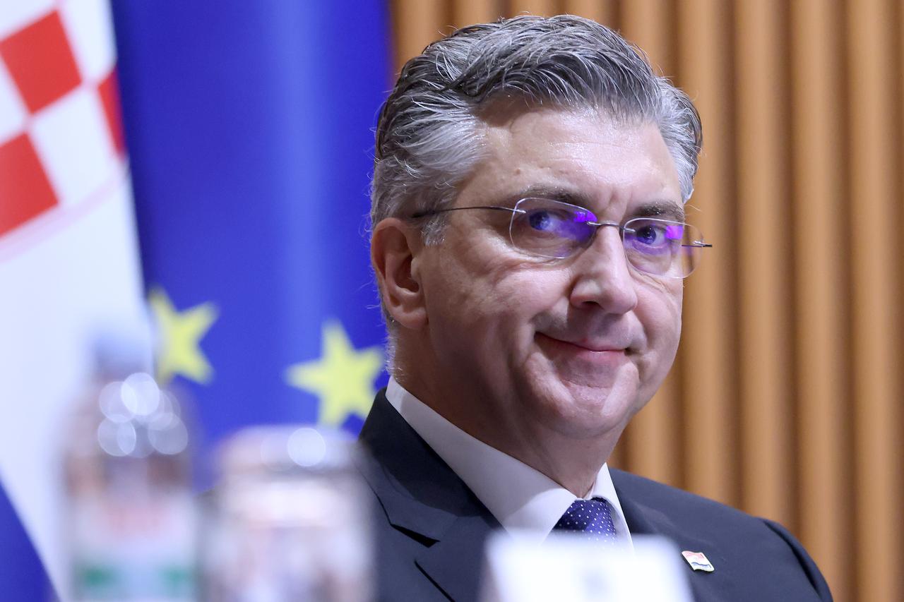 Zagreb: Počela 9. sjednica Sabora