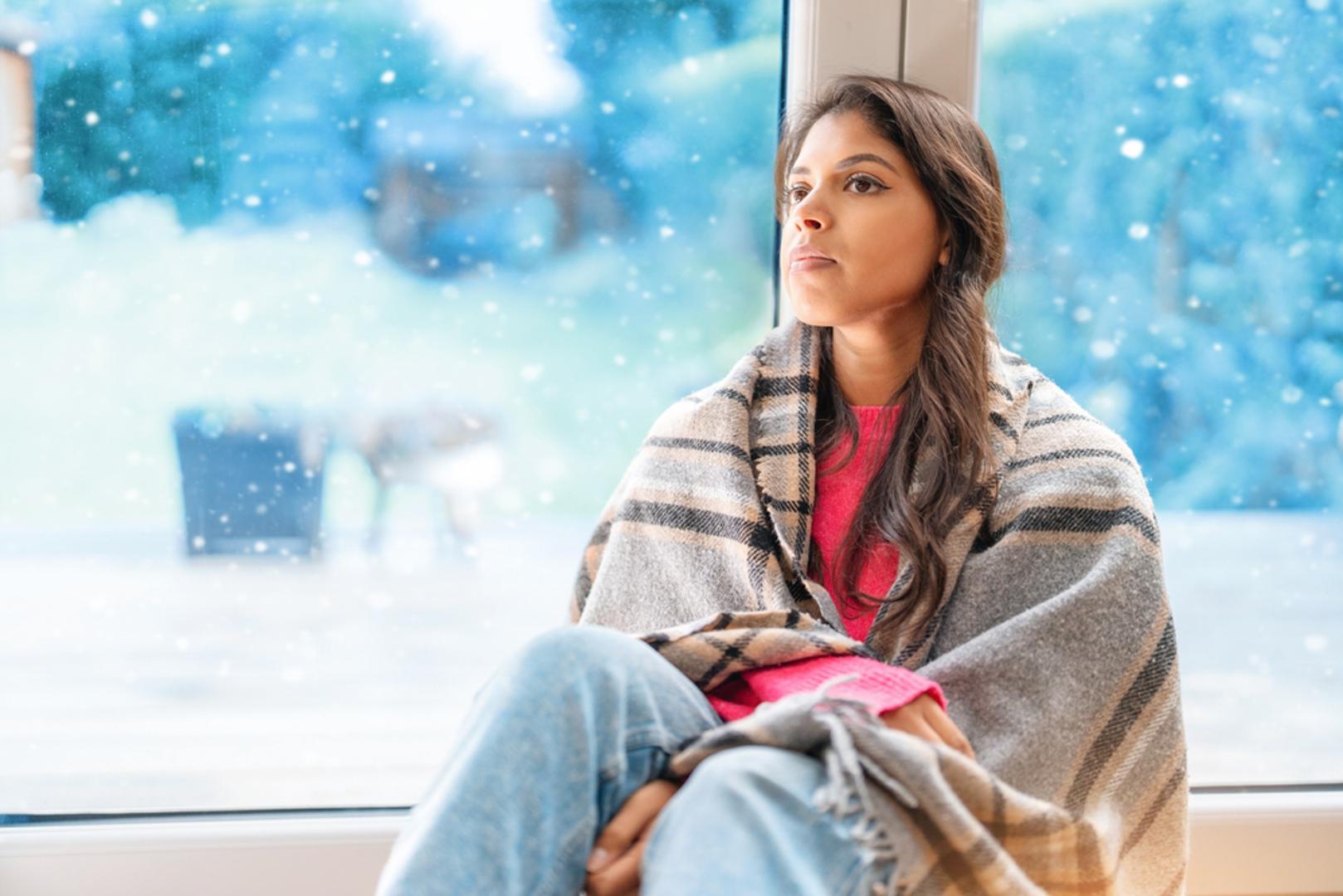 Naravno, sve je ovo zabavna astrološka igra i ne znači da će svaki Rak, Bik, Ribe ili Lav jednako reagirati na hladnoću. Ipak, kad stignu naglo zahladnjenje, nevrijeme i vjetar kakvi se najavljuju za sljedeće dane, neki će znakovi ipak češće od drugih sanjati radijator, debelu dekicu i ostanak kod kuće.