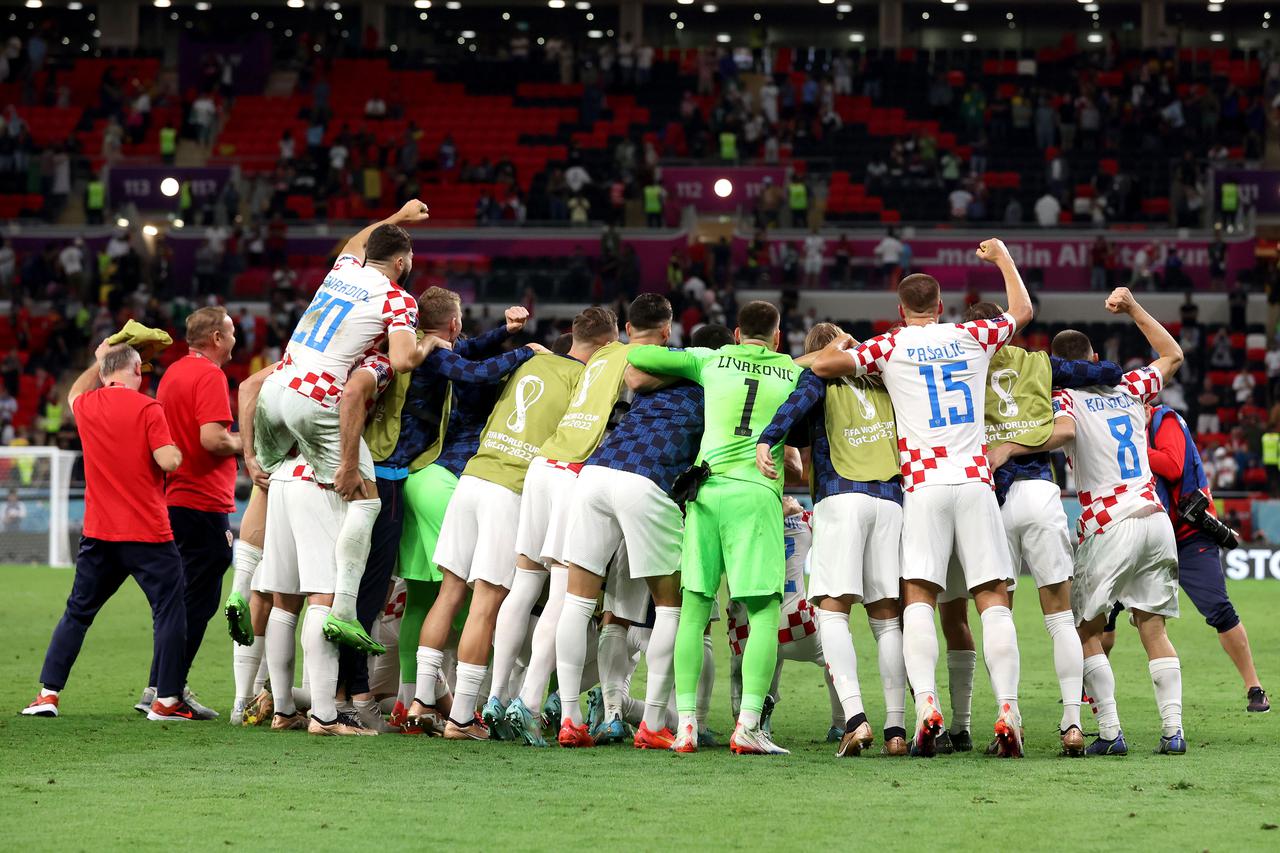 KATAR 2022 - Slavlje reprezentativaca nakon osiguranog ulaska u osminu finala SP