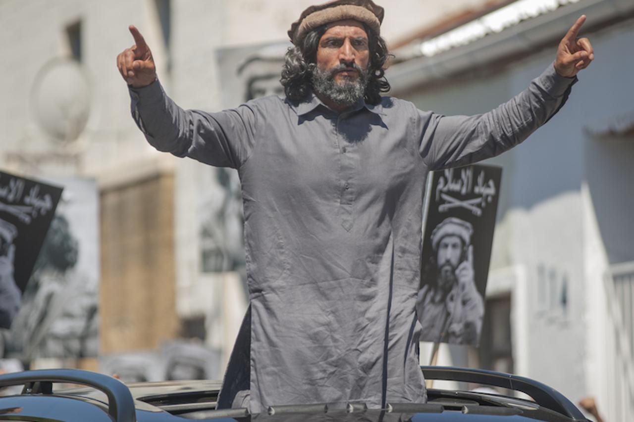 Numan Acar as Haissam Haqqani in Homeland (Season 4, Episode 11). - Photo:  David Bloomer/SHOWTIME - Photo ID:  Homeland_411_0912.R