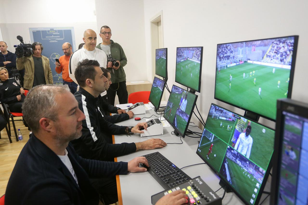 VAR