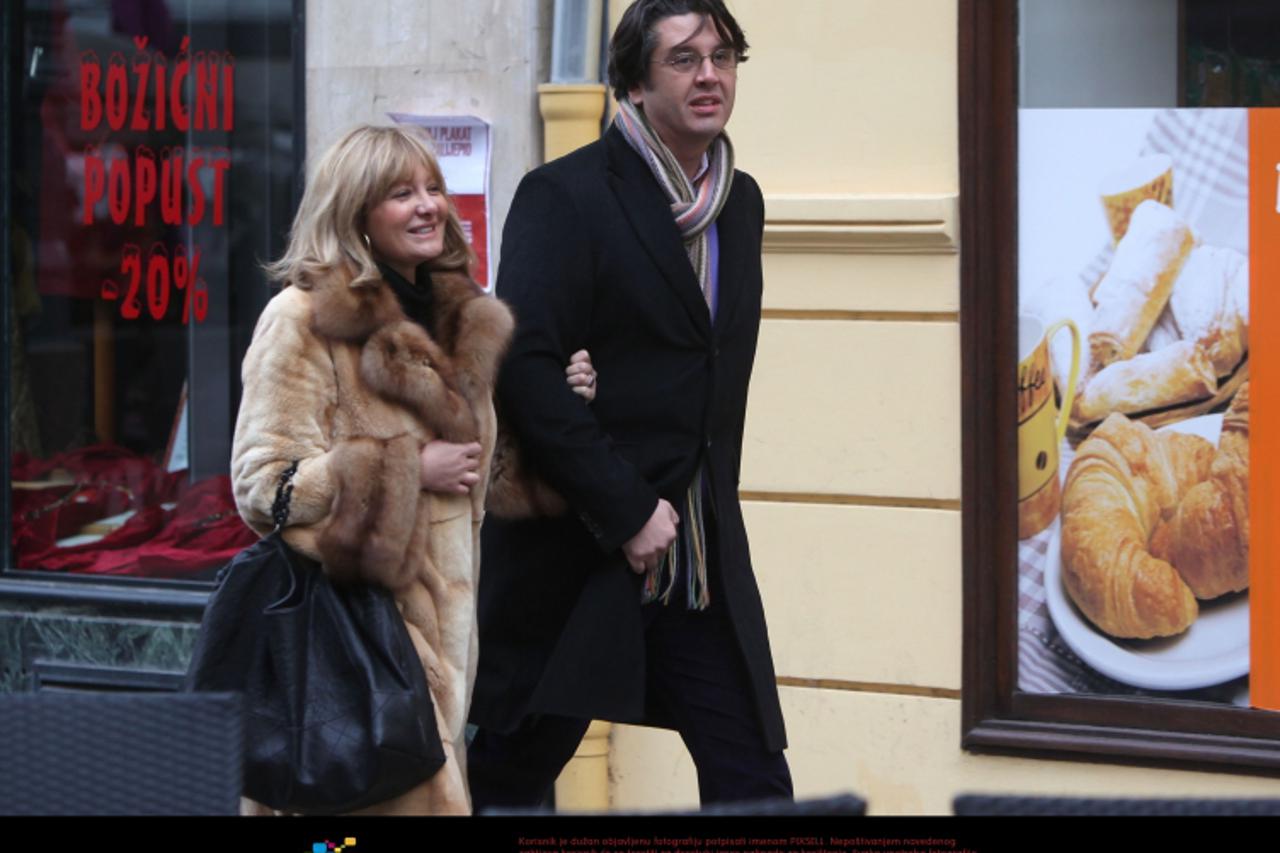 '13.12.2009.,Zagreb,Hrvatska - Dijana Culjk Selebaj i Vladimir Selebaj prosetali su Cvjetnim trgom. Photo: Davor Puklavec/PIXSELL'