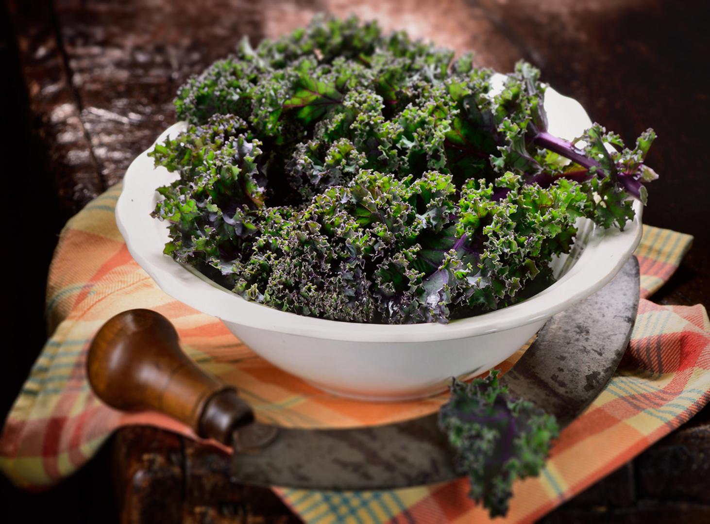 Raštika: Tradicionalno mediteransko povrće koje je sve popularnije i u kontinentalnim vrtovima. Raštika dobro podnosi zimu, a listovi se beru postupno tijekom cijele sezone. Zahvaljujući snažnom korijenu i otpornim listovima, gotovo nikad ne strada od mraza.