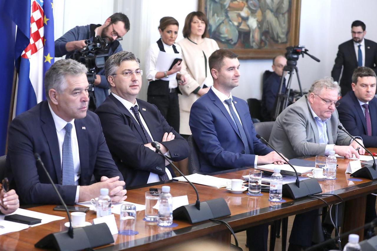 Zagreb: Rasprava o iskazivanju povjerenja Davoru Filipoviću