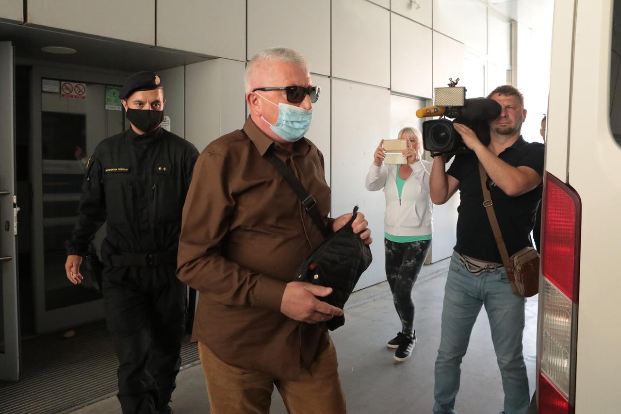 Osijek: Sudac Zvonko Vekić odlazi u pratnji istražitelja