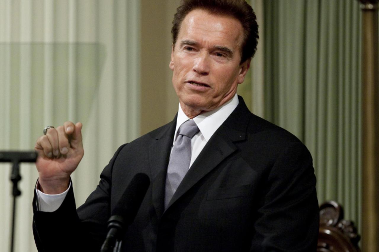 'California Governor Arnold Schwarzenegger addresses the state legislature during his annual State of the State speech in Sacramento, California, January 6, 2010. He discussed the state\'s current bud