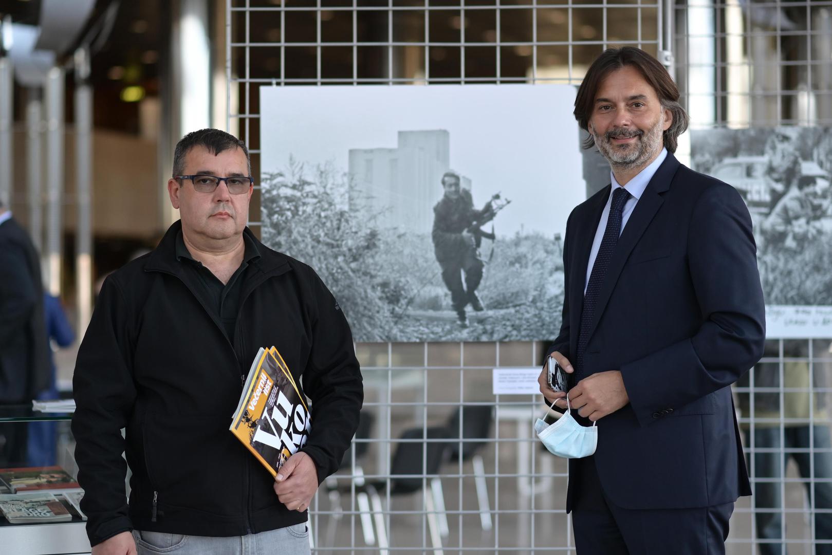 04.11.2021.,Zagreb - U Nacionalnoj i sveucilisnoj knjiznici otvorena je  izlozba "Sloboda se njegovim imenom zove", u povodu 30. obljetnice stradanja Vukovara. NSK izlozbu priredjuje u suradnji s Vecernjim listom, Gradskom knjiznicom Vukovar i udrugom za promicanje kulture povijesti Kliofest.