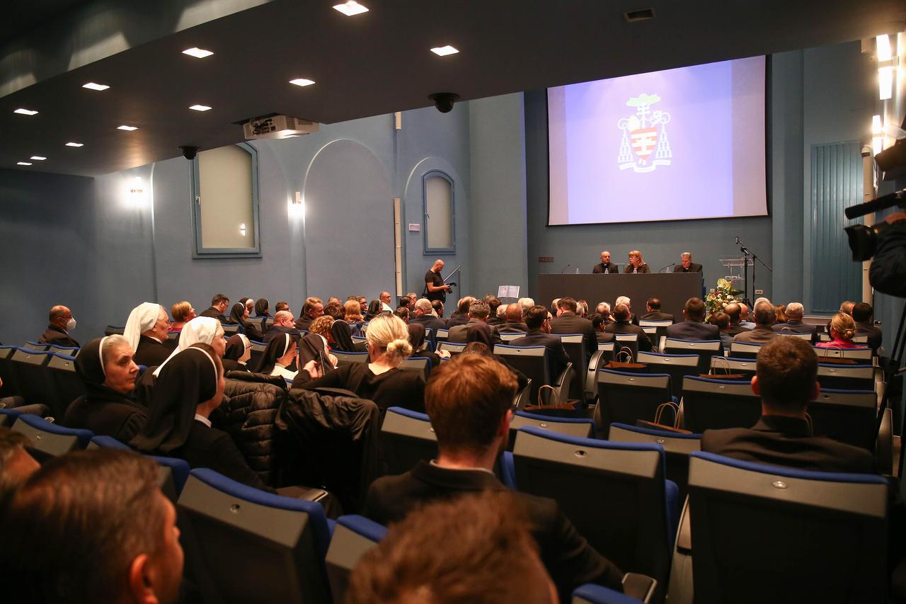 Zagreb: Predstavljanje monografije "Biskupska konferencija – Kolegijalnost i zajedništvo s općom i partikularnim Crkvama"