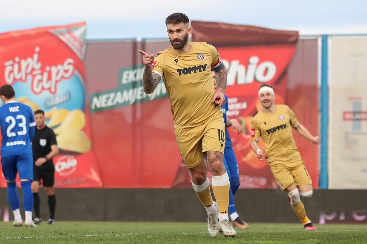 Koprivnica: Livaja iz kaznenog udarca doveo Hajduk u vodstvo